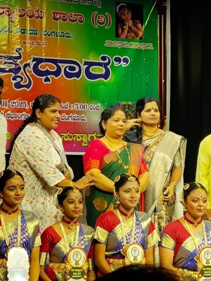 Receiving a token of appreciation at the Nrithyadhare dance festival.