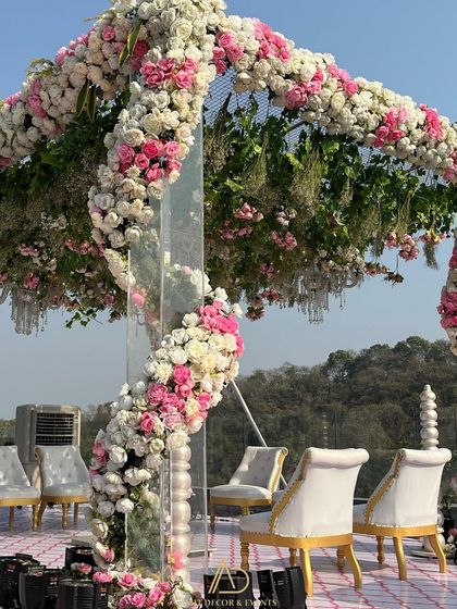 Grand Mandaps & Wedding Stages photo 14