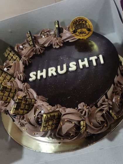 Loaded & Drip Cakes photo 6