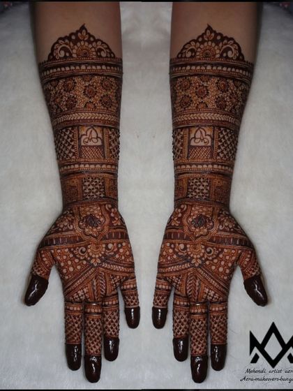 Azra Mehendi - Mehendi Artistry Full Bridal Mehendi photo 17