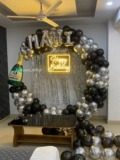 Another angle of the stylish black and silver birthday decoration.