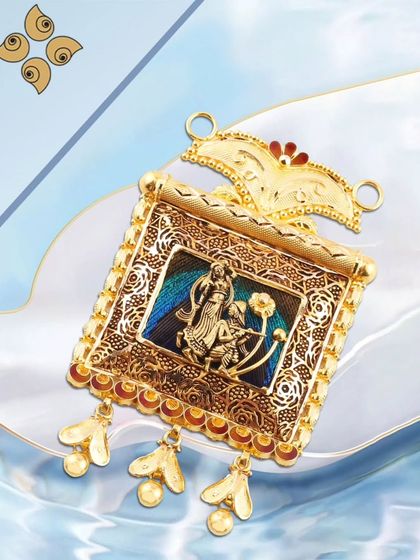 Two days to go for IIJS Premiere 2025. This image of an intricate pendant serves as a teaser for the luxury collections we will be unveiling.