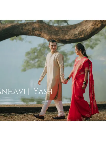 I love capturing couples in their element. Here, Janhavi and Yash take a serene walk by the water, their traditional Maharashtrian attire adding a timeless elegance to their pre-wedding photoshoot.