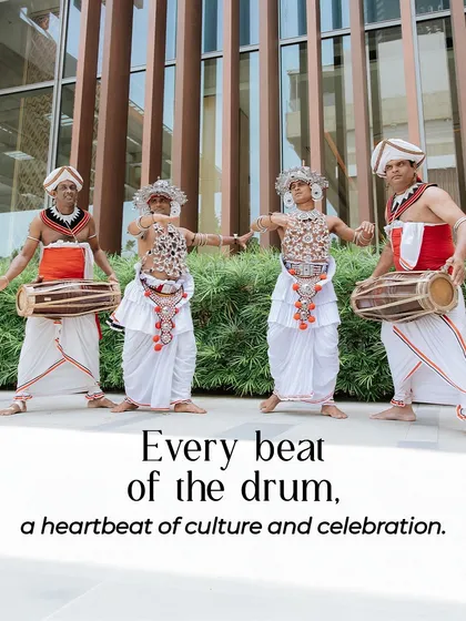 Every beat of the drum, a heartbeat of culture and celebration. We welcomed guests to this Sri Lankan wedding with traditional drummers, immersing them in the local culture from the very first moment.