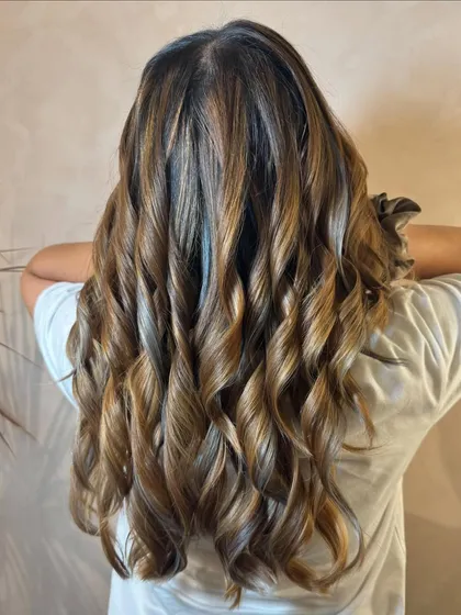 A full view of the caramel and ash blend. The contrast between the warm and cool tones creates a unique and modern look.