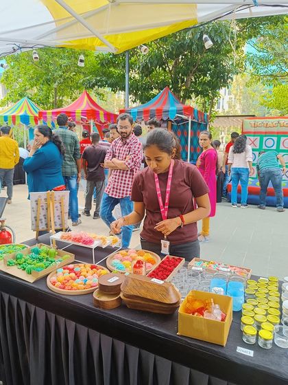 Paint Cafe Studio - Corporate Art Workshops Live Art Booths for Parties & Events photo 3