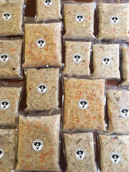 I create meal packs in different sizes because every dog has different needs. Your delivery will have portions calculated just for your dog's weight and activity level.