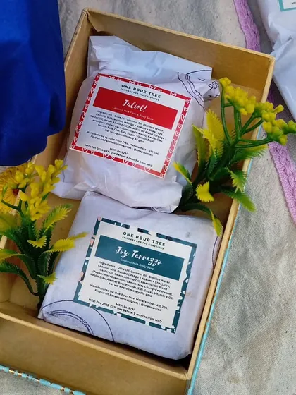 A beautiful gift box containing my 'Juliet' and 'Joy Terrazzo' soaps, decorated with small flowers.