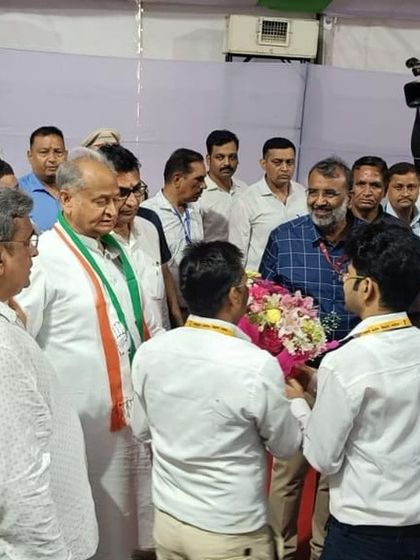 Our team welcoming the Honorable Chief Minister Shri Ashok Gehlot and Agriculture Minister Shri Lalchand Kataria to our stall at the Rajasthan Kisan Mahotsav.