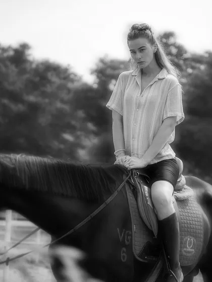 The same serene shot, presented in black and white, which adds a classic and dramatic feel. We offer diverse settings that work well for both color and monochrome photography.