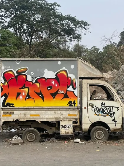 dKrypt Graffiti Tempo Service '24. Found this abandoned truck and had to give it some mango aesthetics. Any surface is a canvas.