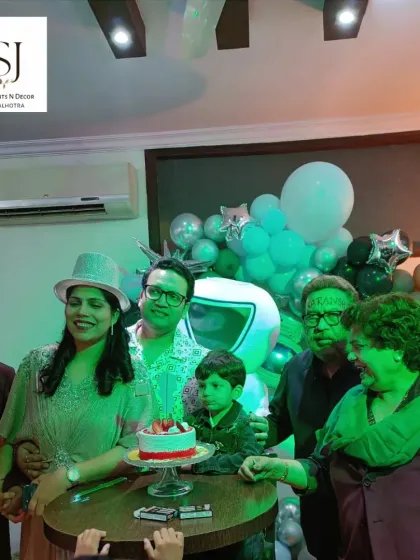 An astronaut-themed birthday party is out of this world. This celebration in GK-1 featured cosmic balloon decor and fun activities like spin art and DIY glow jars.