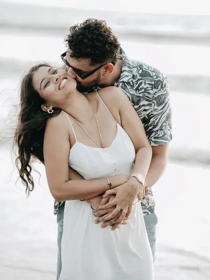 A perfect pre-wedding shoot is all about being yourselves. We captured this couple's natural laughter and affection during a relaxed day at the beach, showing the carefree side of their love story.