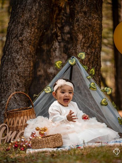 First Birthday Adventures: Outdoor Cake Smash photo 4
