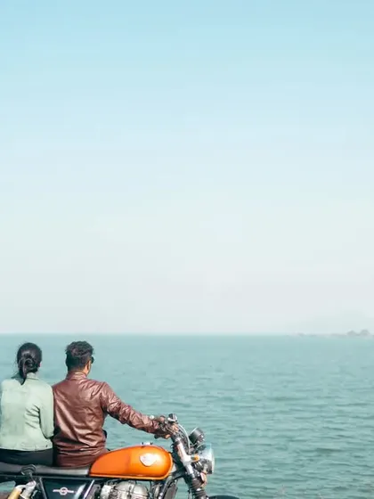 Your love story is an adventure waiting to happen. For this shoot, we took a Royal Enfield to the water's edge, capturing the freedom and shared journey of this couple. It’s a perfect example of how we can bring your wildest ideas to life.