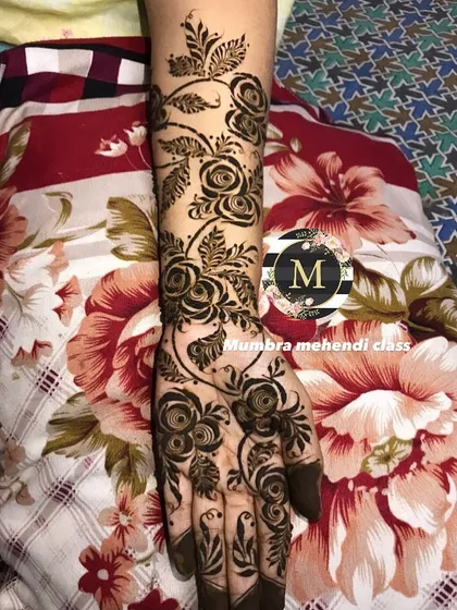 A gorgeous rose vine design, perfect for any celebration.