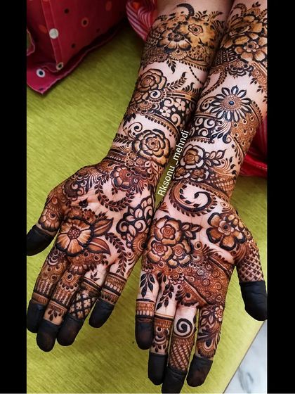 Sonu - Bridal & Wedding Mehndi Intricate Bridal Designs photo 100