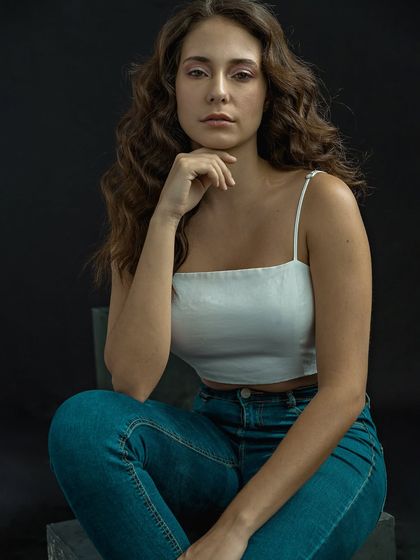 Vidhi Thakur - Portrait & Headshot Photography Studio Portraits: The Art of Stillness photo 15