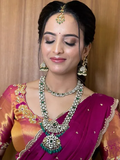 A closer look at the soft, shimmery eye makeup I created for Chandana's engagement. The gentle sparkle adds a touch of glamour without overpowering her natural beauty.