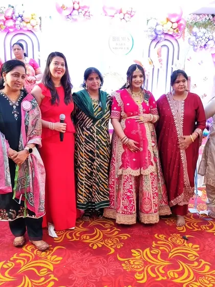 Posing with the beautiful mom-to-be, Bhumi, and her family. It was a pleasure to be the emcee for her special day and celebrate this new chapter with them.