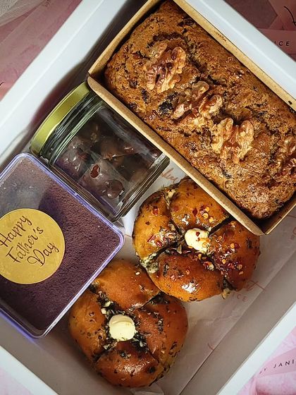 CookieDust by Janice - Dessert Gifting & Hampers Celebration Cakes & Dessert Tubs photo 7