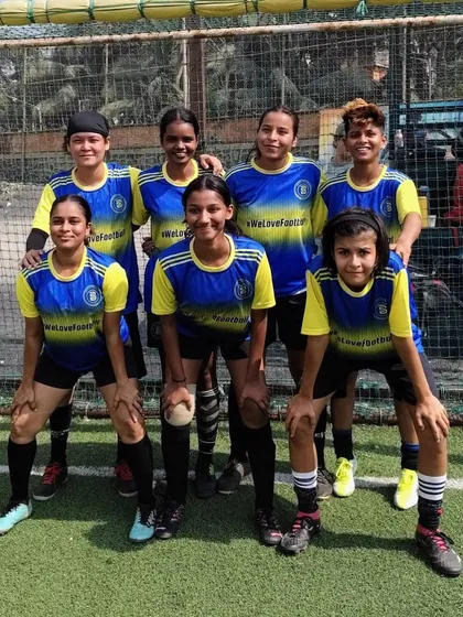Our all-new Bravo Women’s team, featuring a mix of coaches and U17 girls, ready for their tournament.