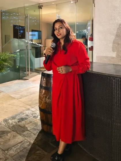 Ready with the mic at the Hindustan Unilever team dinner. I am always prepared to bring the energy and ensure a successful event.