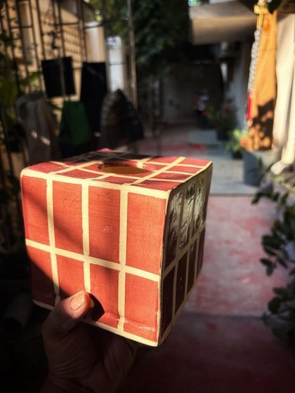 I am completely in love with this cuboid form Shreya made, which she is now turning into a lamp. The sgraffito grid pattern is so clean and precise.