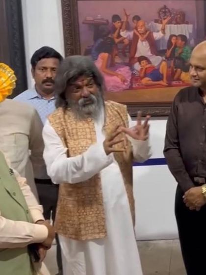 With Honoured Guests photo 20