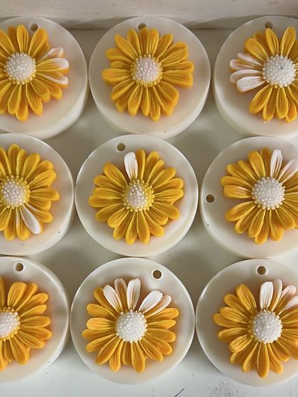 Flame-Free Fragrance: Wax Melts & Sachets photo 28
