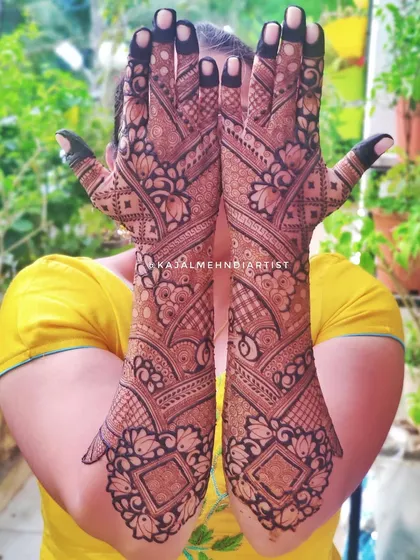 A full coverage bridal backhand design with floral and geometric elements.