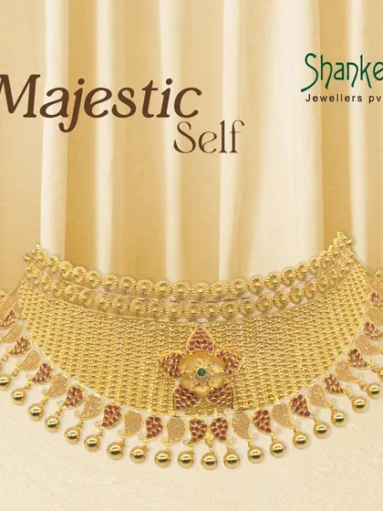 Your majestic self deserves this exquisite gold choker. The central floral motif and intricate woven pattern make it a piece of classic beauty that will never go out of style.