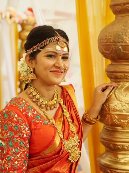 A comprehensive series from a 'reel madve hudgi' (serial bride) shoot. The model wears a full set of our traditional temple jewellery, including necklaces, vaddanam, and headpieces, from multiple angles.