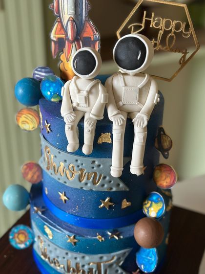 L'amour Sugar - Bespoke & Designer Cakes Magical Cakes for Little Ones photo 39