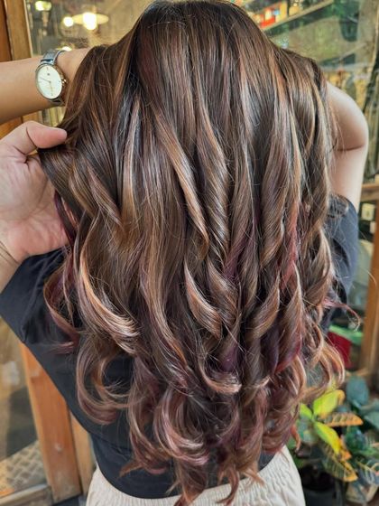 A close-up of the spiced plum wine tones. The color is so rich and perfect for a subtle pop. (No filter)