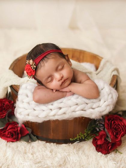 Newborn Portraits: The First Few Days photo 43