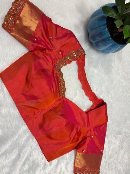 The Glamhouse - Ethnic Wear & Jewellery Rentals Modern & Chic Blouse Designs photo 24