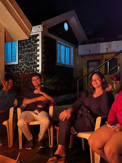 Evenings in Kodaikanal are for cozy campfires. It's the perfect setting to unwind and share stories after a day of exploring.