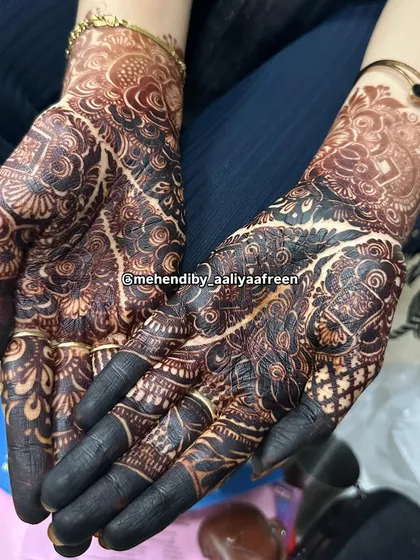 Another shot of the amazing dark stain, showing the richness of my homemade henna.