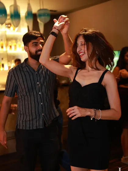 The pure joy of connection. A candid moment from one of our Havana Nights where two dancers are lost in the music. This is what our socials are all about: smiles, great music, and finding your flow.