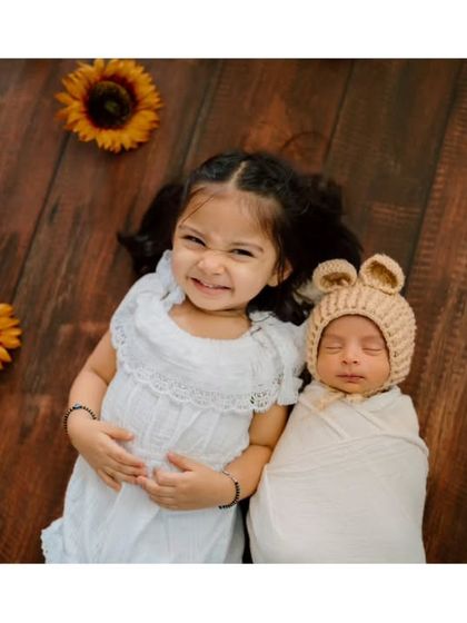 Newborn & First Cuddles photo 17