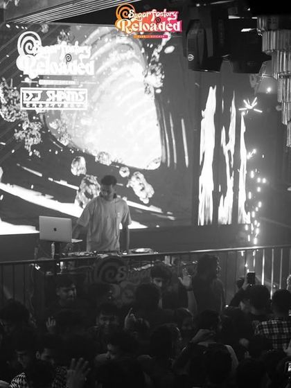 DJ Shams - Club & Nightlife DJing Behind The Decks photo 11