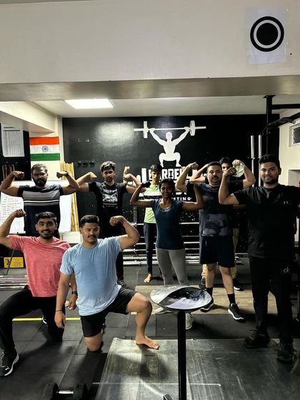 Our evening batch knows that hard days are when champions are made. The group dynamic helps everyone stay motivated and consistent.