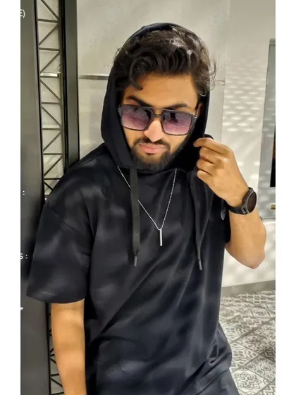 Another look from a casual day out. I bring this same energy and confidence to every badminton session I lead.