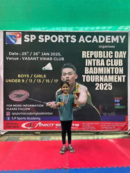 A young winner from the U9 girls' category, a future star in the making.