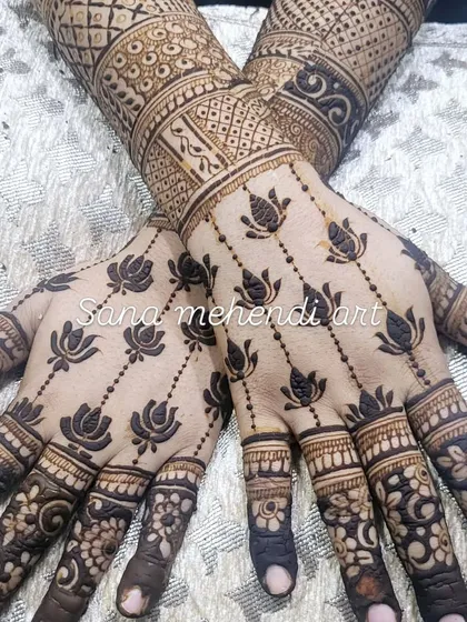 The lotus trail design is a popular choice for its grace and simplicity.