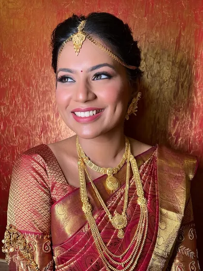 Her dimples say it all. A joyful and authentic moment from my beautiful South Indian bride.