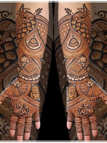 Intricate Bridal Mehndi photo 8