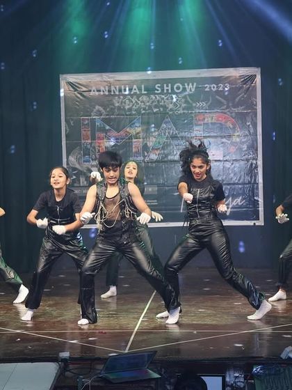 Our dancers channeling their inner pop stars in this stylish and energetic performance at the 2023 showcase.