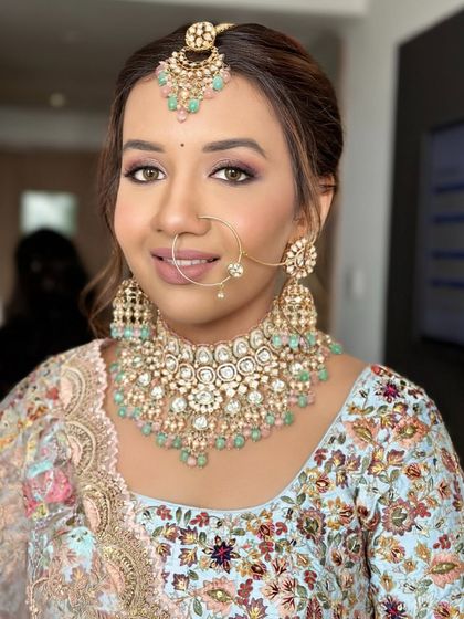 Modern Pastel & White Bridal Looks photo 28